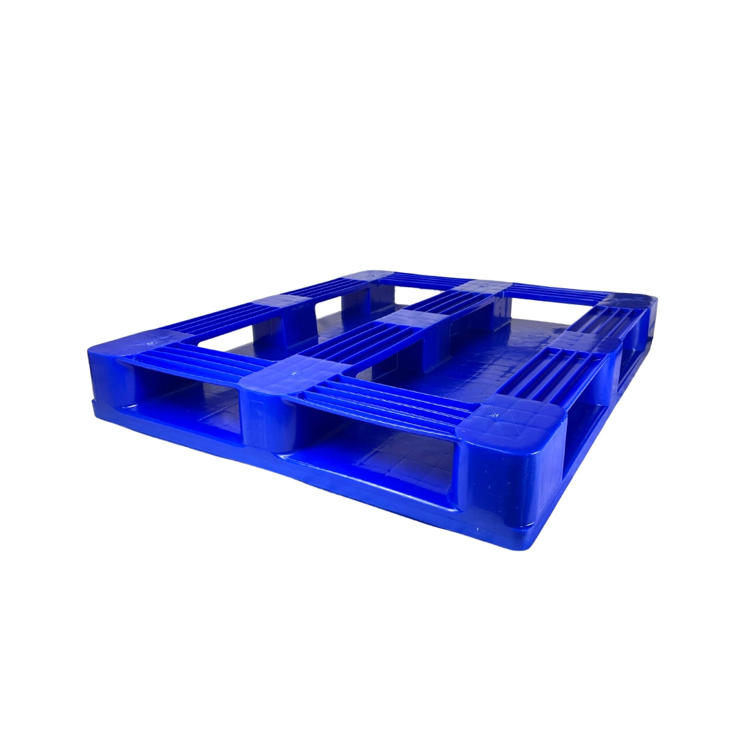 Plastic Pallet – Solid Deck, 5 Runner